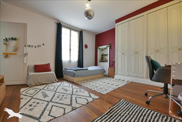 Maison à vendre |  Descartes |  8 pièces | 196 m²