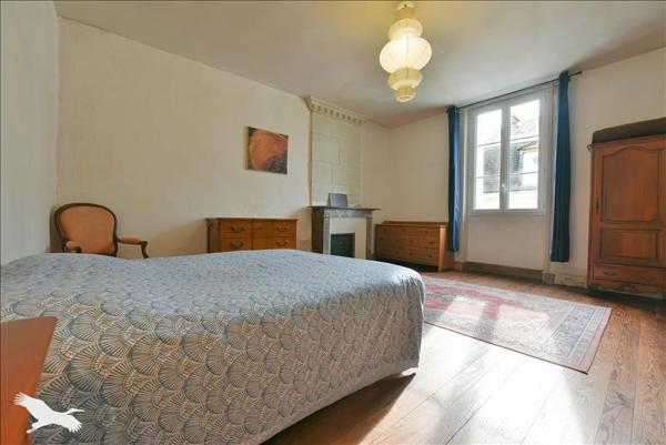 Maison à vendre |  Descartes |  8 pièces | 196 m²