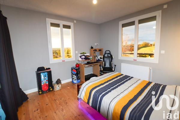 Maison traditionnelle 7 pièces de 152 m² à Lanobre (15270)