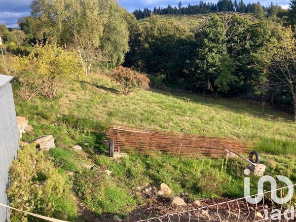 Maison traditionnelle 7 pièces de 152 m² à Lanobre (15270)