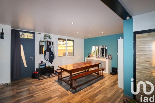 Maison traditionnelle 7 pièces de 152 m² à Lanobre (15270)