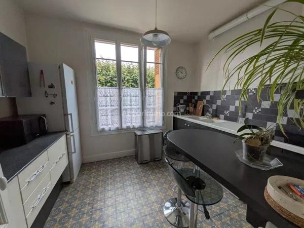 Vente                                                      Maison
                        
                     5 pièces                      77 m2                     à Champs-sur-Marne