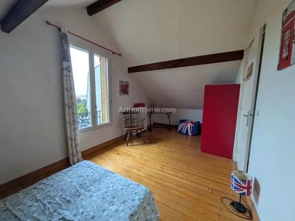 Vente                                                      Maison
                        
                     5 pièces                      77 m2                     à Champs-sur-Marne