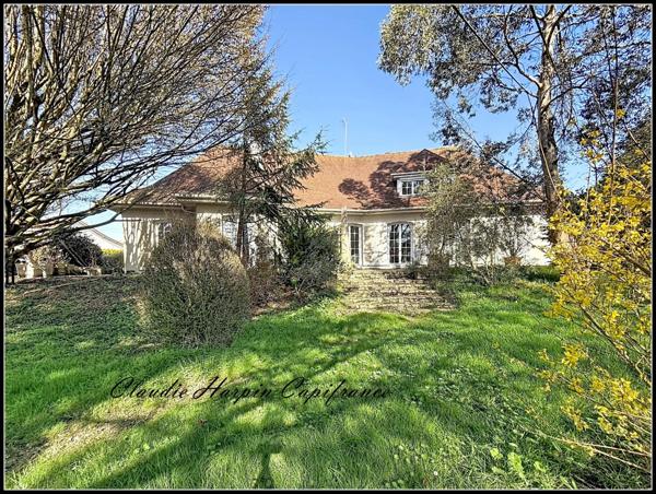 Maison à vendre 8 pièces (79) CHATILLON-SUR-THOUET - 219 m² hab 4 à 6 ch - terrain environ 2500 m²