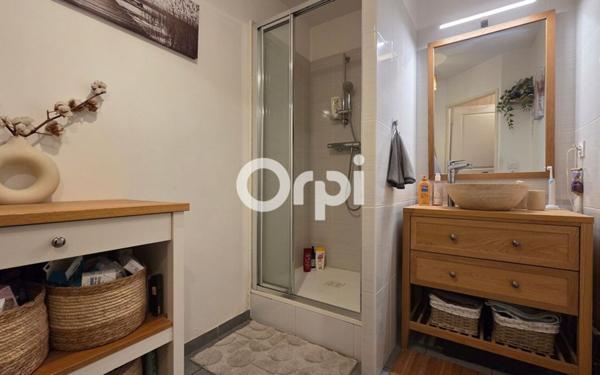 Appartement à vendre    2 pièces • 44,73 m2 Décines-Charpieu