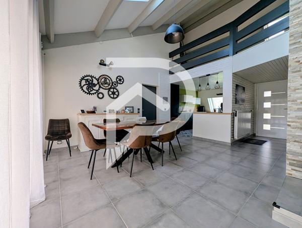 Maison 9 pièces 215 m2