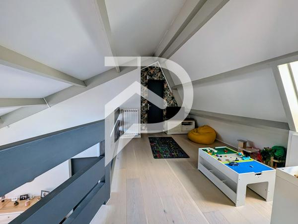 Maison 9 pièces 215 m2