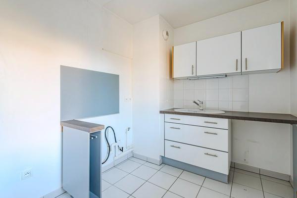 Appartement type 2 avec terrasse et parking