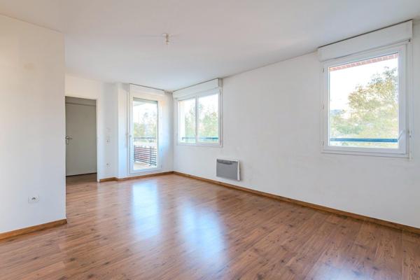 Appartement type 2 avec terrasse et parking