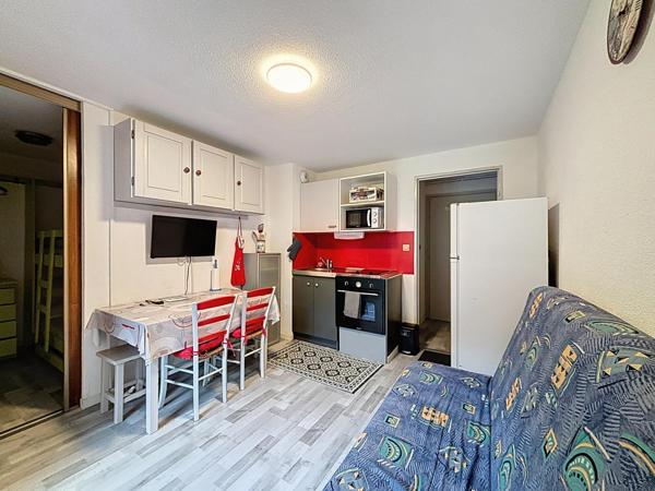 STUDIO REFAIT A NEUF