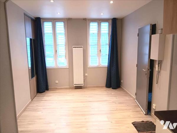 ROUEN PLACE HENRI IV APPARTEMENT F2 AVEC PARKING EN PARFAIT ETAT