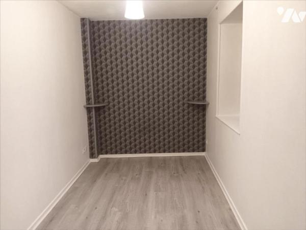 ROUEN PLACE HENRI IV APPARTEMENT F2 AVEC PARKING EN PARFAIT ETAT