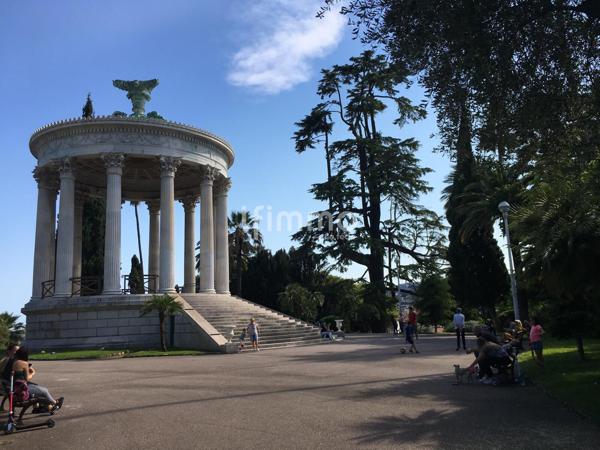 Sensation maison à nice -3 pièces avec jardin et terrasse
