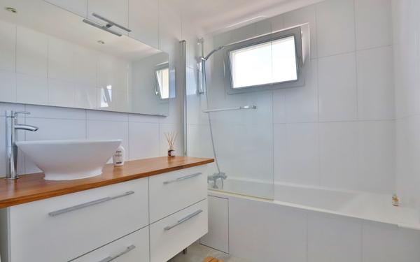 Appartement à vendre    3 pièces • 77 m2 Chambourcy
