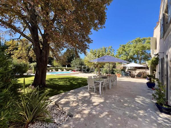 Exclusivité : Belle bâtisse au calme avec piscine secteur recherché SET CLUB/IBS