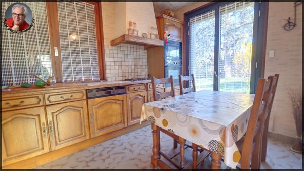 Vernoux-en-Vivarais (07240) Maison familiale avec terrain à deux pas du centre de Vernoux-en-Vivarais