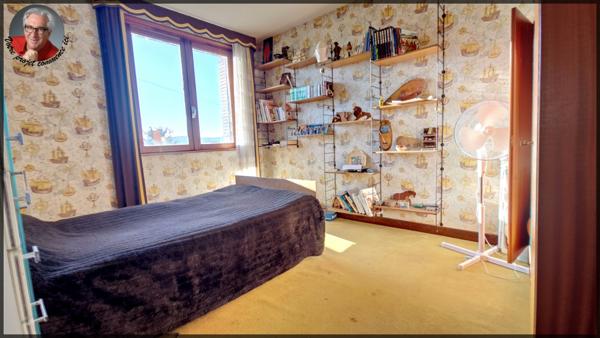 Vernoux-en-Vivarais (07240) Maison familiale avec terrain à deux pas du centre de Vernoux-en-Vivarais