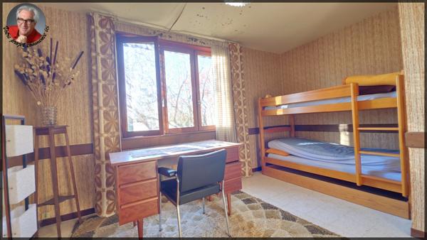 Vernoux-en-Vivarais (07240) Maison familiale avec terrain à deux pas du centre de Vernoux-en-Vivarais