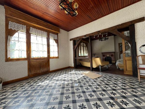 Maison à vendre    6 pièces • 181 m2 Losse