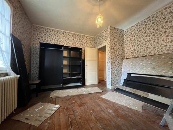 Maison à vendre    6 pièces • 181 m2 Losse