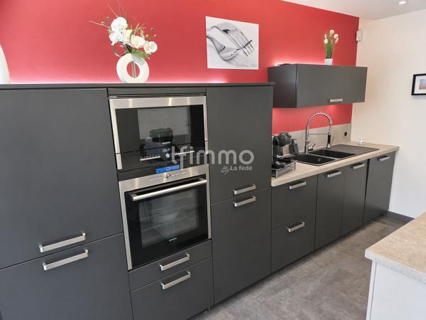 Maison 186,37 m2 T6/7 avec véranda