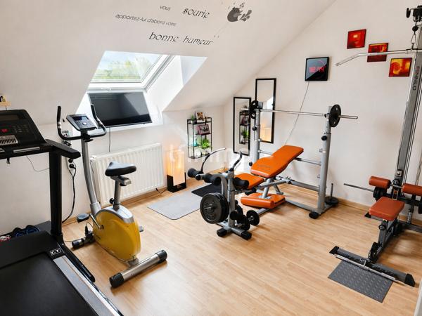 Maison 186,37 m2 T6/7 avec véranda