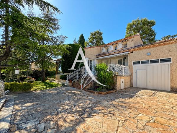 À vendre Villa T4 avec chambres de plain-pied, à deux pas des écoles et commerces 13190 Allauch