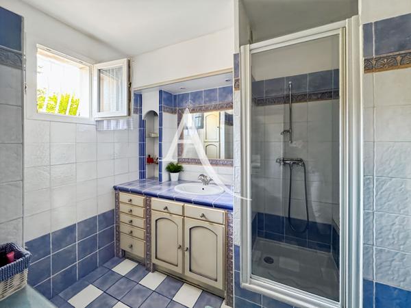 À vendre Villa T4 avec chambres de plain-pied, à deux pas des écoles et commerces 13190 Allauch