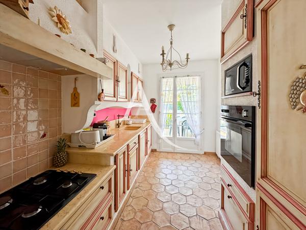 À vendre Villa T4 avec chambres de plain-pied, à deux pas des écoles et commerces 13190 Allauch