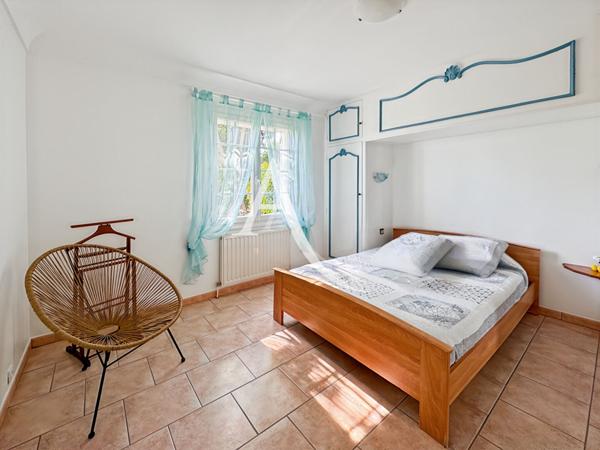 À vendre Villa T4 avec chambres de plain-pied, à deux pas des écoles et commerces 13190 Allauch
