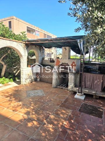 Villa contemporaine sur 2 niveaux avec piscine