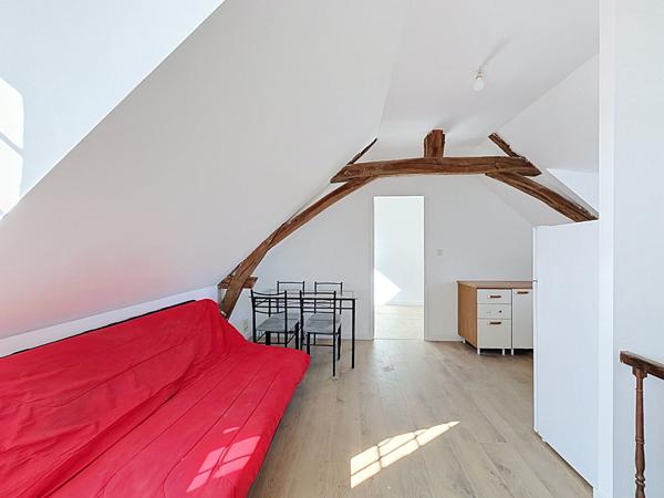 A Louer - APPARTEMENT NON MEUBLE - BECON LES GRANITS