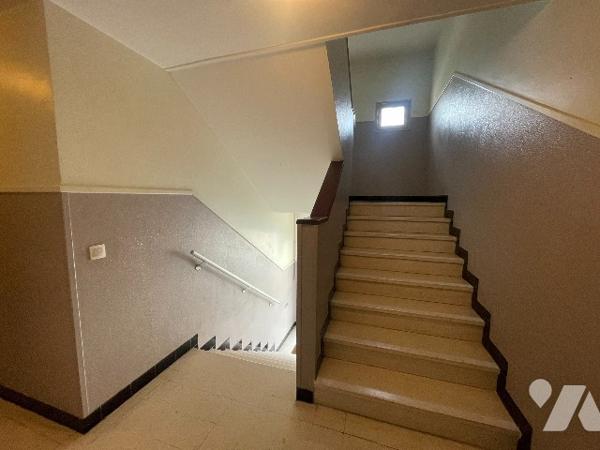 CAEN APPARTEMENT F1 A RENOVER