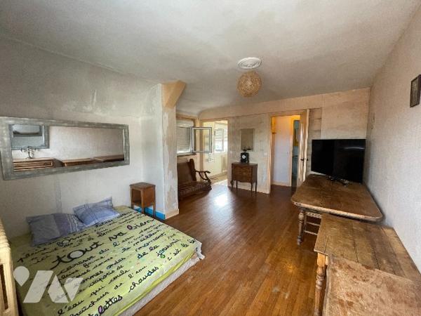 CAEN APPARTEMENT F1 A RENOVER