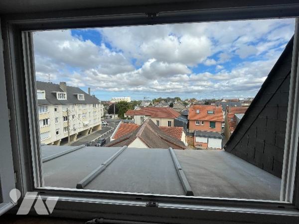 CAEN APPARTEMENT F1 A RENOVER