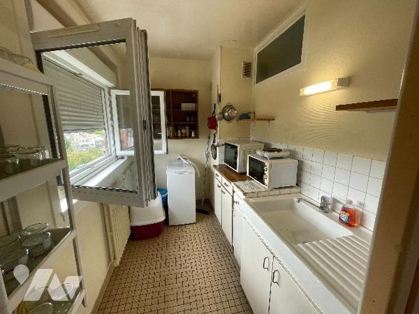 CAEN APPARTEMENT F1 A RENOVER