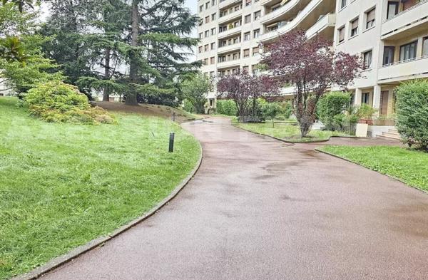 Grand appartement de 109 m², estimé à 710 000 euros