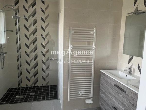 Maison à ECHILLAIS, 17620 - 5 pièces 153m²