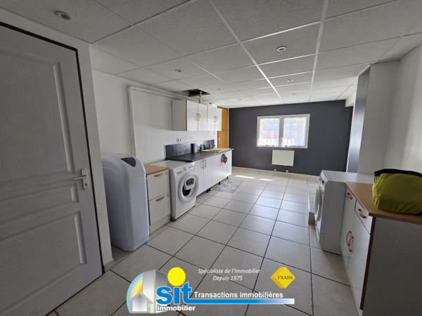 Maison rénovée 124 m² – 4 chambres – Sous-sol complet – Piscine – Sablons