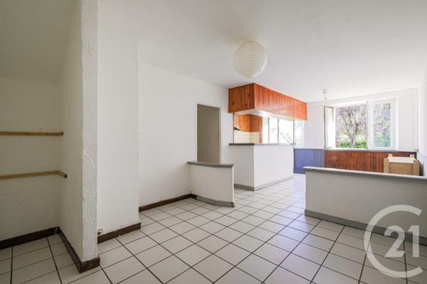 Maison à vendre  18 pièces - 349 m2 CLAIX - 38