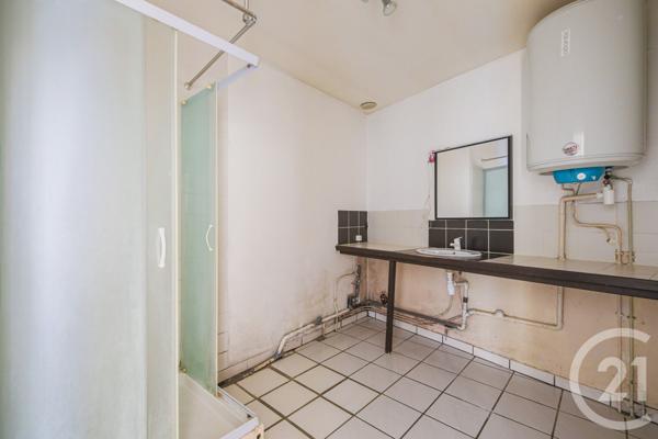 Maison à vendre  18 pièces - 349 m2 CLAIX - 38