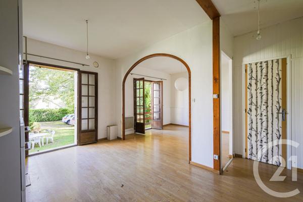 Maison à vendre  18 pièces - 349 m2 CLAIX - 38