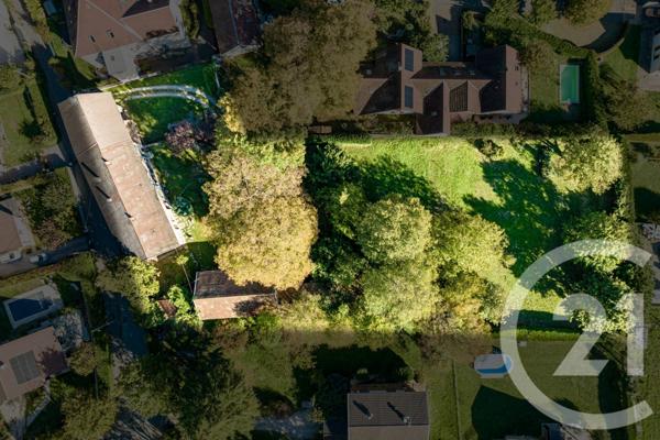 Maison à vendre  18 pièces - 349 m2 CLAIX - 38