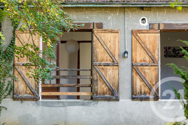 Maison à vendre  18 pièces - 349 m2 CLAIX - 38