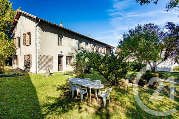 Maison à vendre  18 pièces - 349 m2 CLAIX - 38