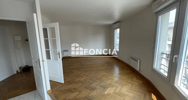 Location Appartement 2 pièces 47.99 m² - Paris 75015
