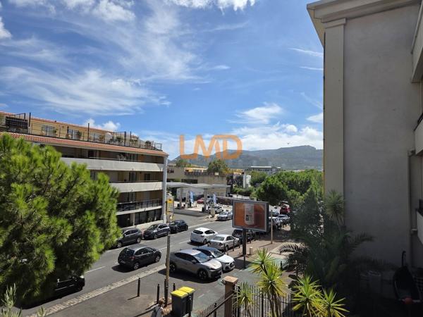 Proche mer T2 avec terrasse et garage