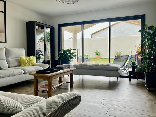 Maison Nieul Le Dolent 7 pièce(s) 140 m²