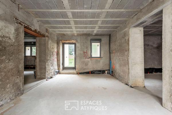 La Tour De Salvagny , plateau en rez de jardin à repenser