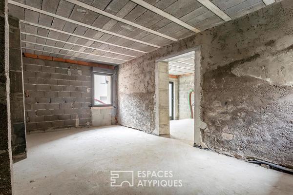 La Tour De Salvagny , plateau en rez de jardin à repenser